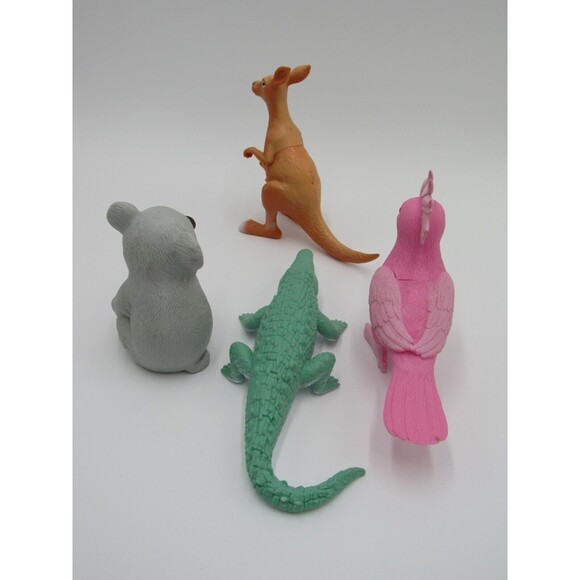 Ankyo Zoo Animals Lot of 4 Hard Plastic Figurines Koala Kangaroo Parakeet Croc - Picture 5 of 11